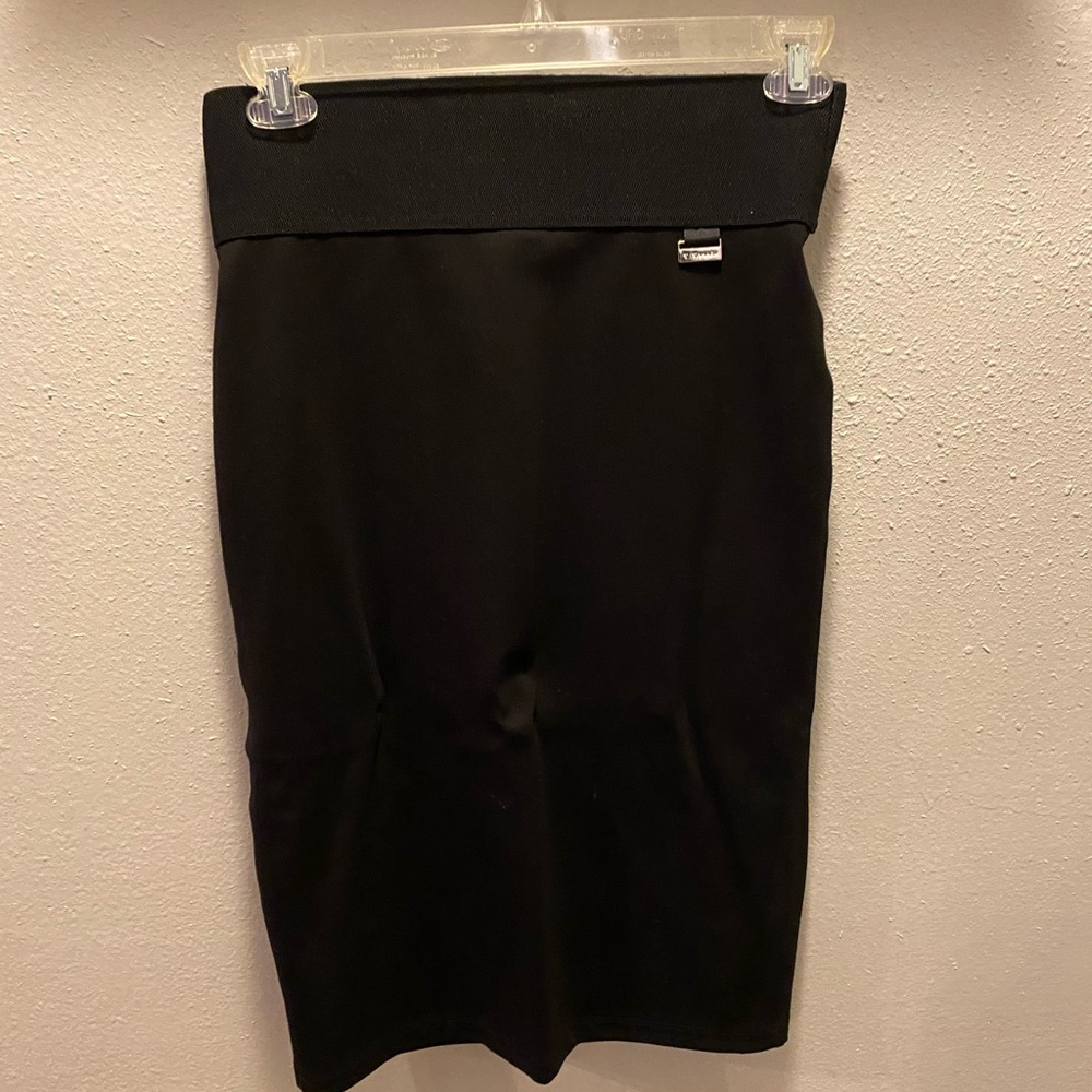 Tahari skirt